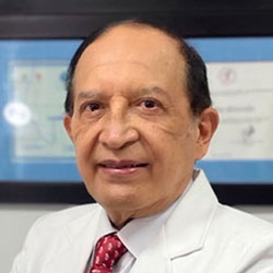 Dr. Carlos Alvarado Jaico