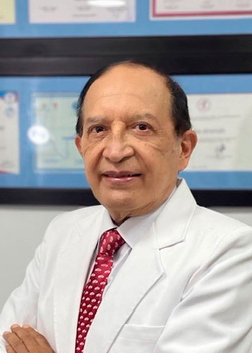 Dr. Carlos Alvarado Jaico